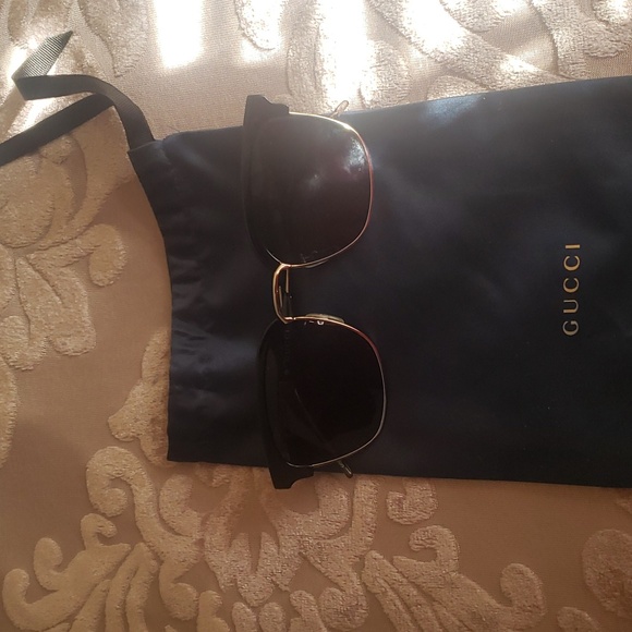 Gucci sunglasses 100% authentic - Picture 2 of 5
